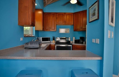 Estate Frenchman Bay Villa | Salty Sway I - 2bed/2bath Beach House
