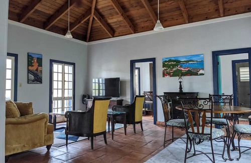 Estate Frenchman Bay Apartment | Aqua