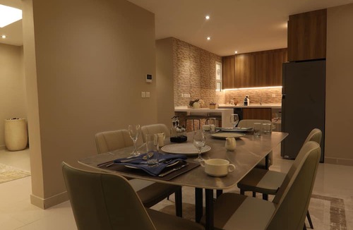 Bouvet Island House | LUXURY 3-bedroom estate with smart home.