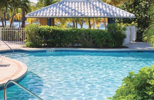 Benner Apartment | Studio Double@ Elysian Beach Resort