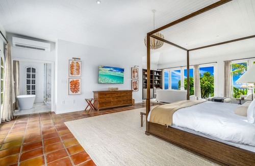 Bellevue Villa | 2BR New remodel w/Restoration Hardware & Tennis