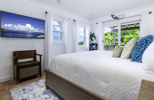 Caret Bay Villa | Serene Luxury at Whale Watch – Your Island Oasis