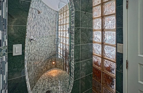 Peterborg Villa | Newly remodeled 4br cliffside with dramatic views!