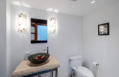 Nazareth Villa | Vessup View · 5BR -Walk to the beach! Close to the Ritz Carlton!