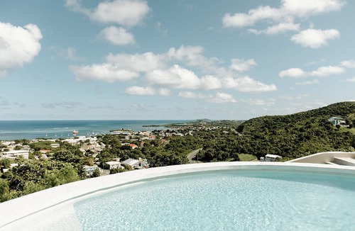 Estate Friedensthal Villa | Stunning, designer, villa with water views of Christiansted & resort access