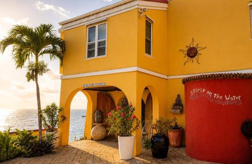 Estate Tabor and Harmony Villa | Spirit on the Water - Private, Infinity Pool, Ocean Front, 9 bedrooms