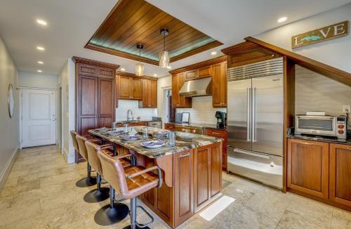 Nazareth House | Walk to Beach: St Thomas Condo w/Balconies