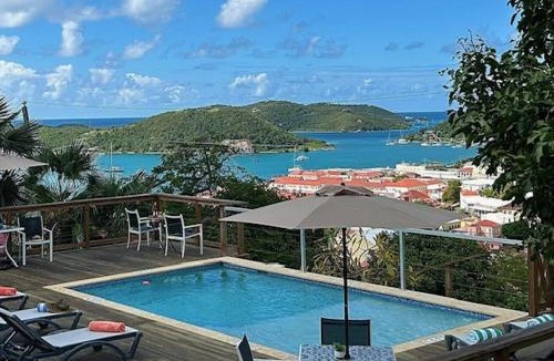 Estate Kings Quarter Hotel | The Green Iguana Hotel
