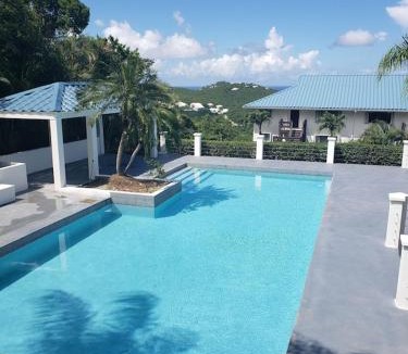 Estate Wintberg Apartment | Layah's Vista