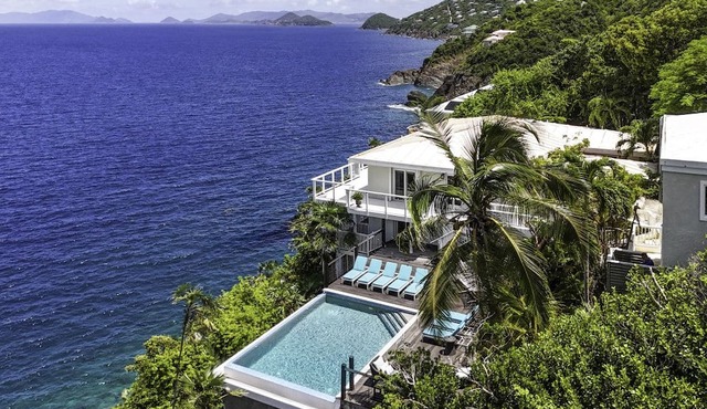 4BR Waterfront - 5 Minutes To Magen`s in St. Thomas