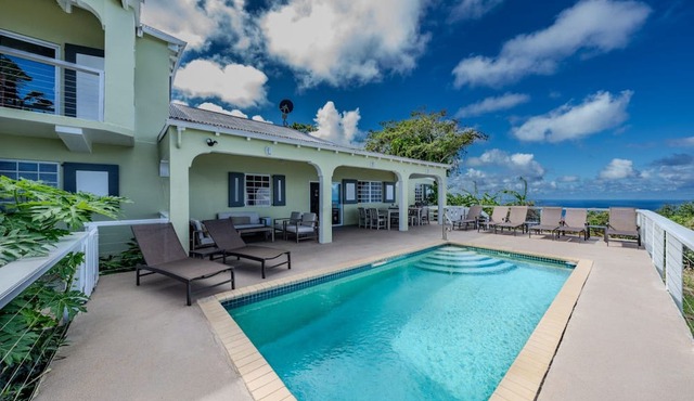 5BR Villa w/pool in peaceful residential neighborhood in Charlotte Amalie West