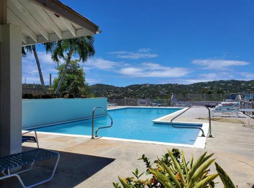 Ocean Views From Every Room - 5 Minutes to Magen's Bay